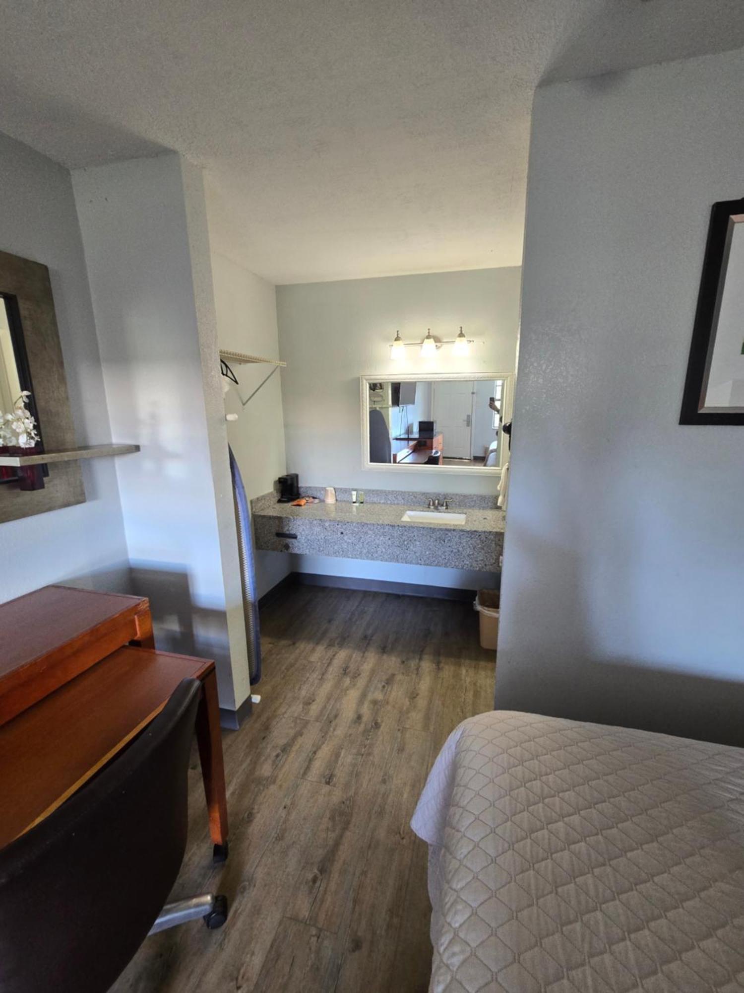 Best Price Motel & Suites Ориндж Экстерьер фото